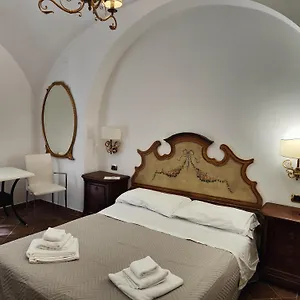 https://androsa-apartments.hotels-amalfi.com